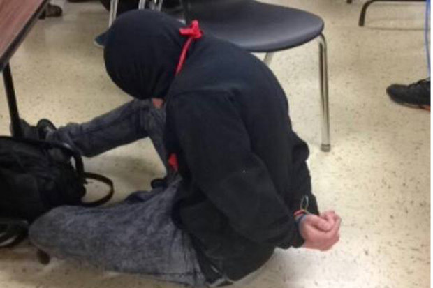 HOSTAGE.jpg - 37.96 kB