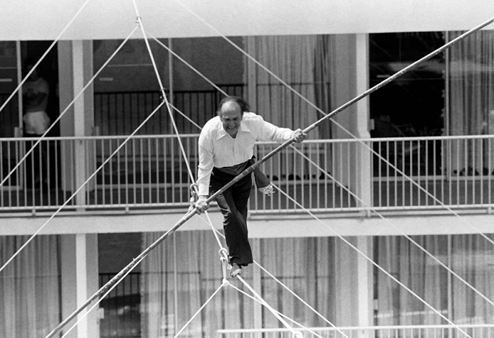 KARL_WALLENDA_FINAL_WALK.jpg - 120.81 kB